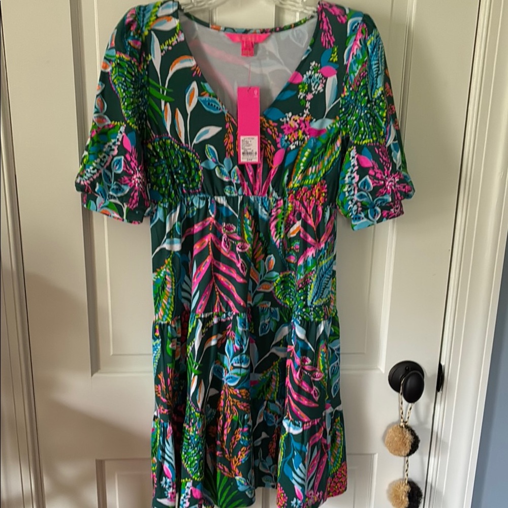 NWT Lilly Pulitzer flirty feminine flattering green dress XS 👗